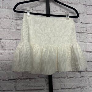 NWT - White Bubble Skort